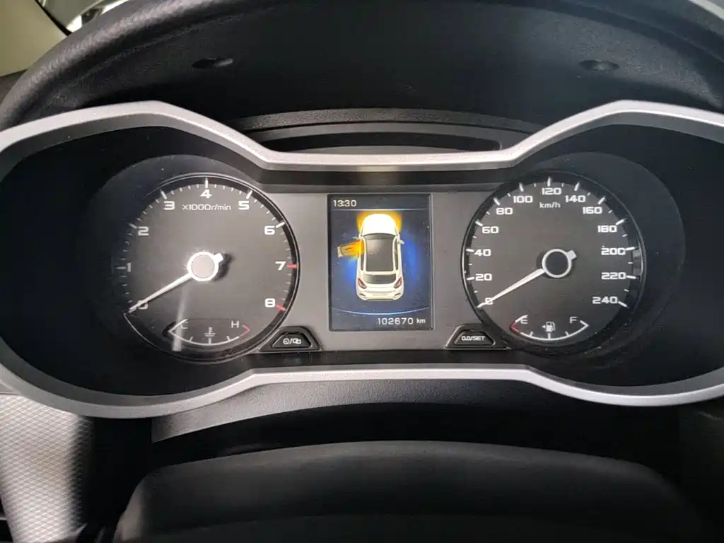 Geely Emgrand GS 2018 — фото 12