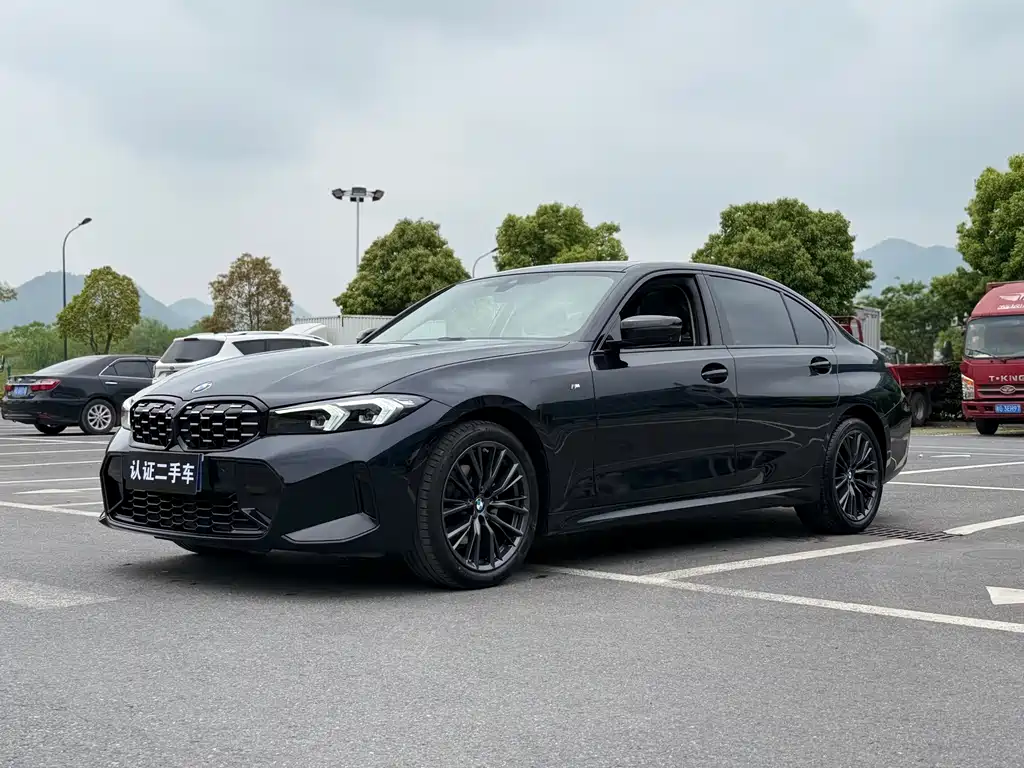 BMW 3 Series 2023 — фото 1