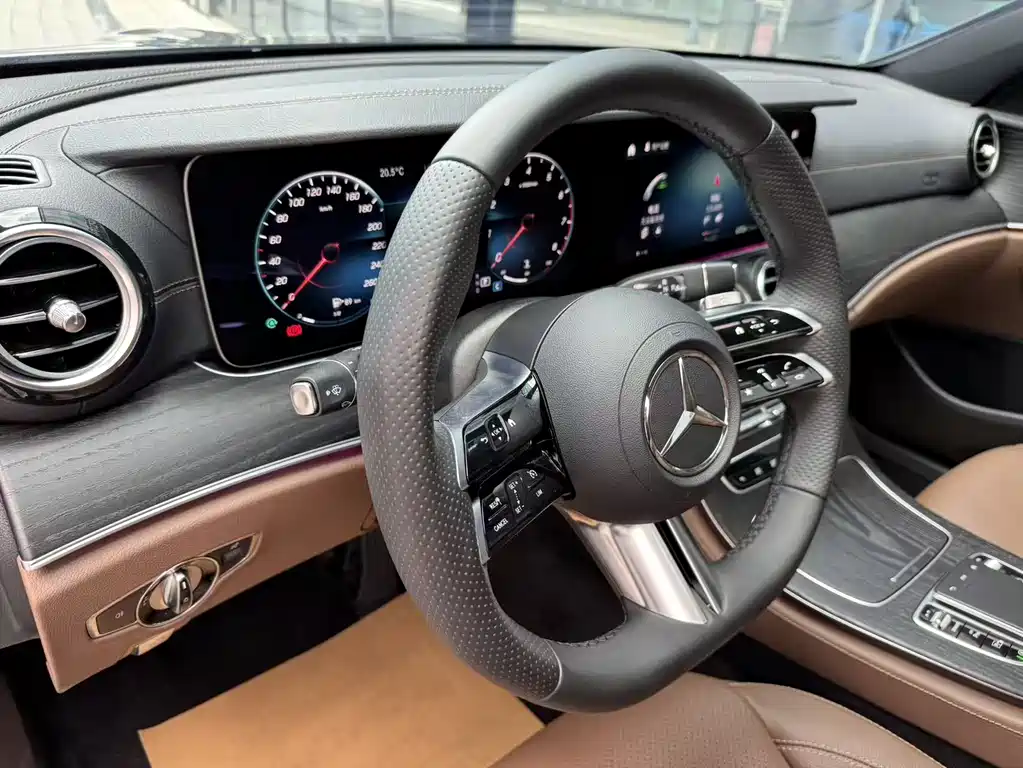 Mercedes-Benz E-Class 2023 — фото 21