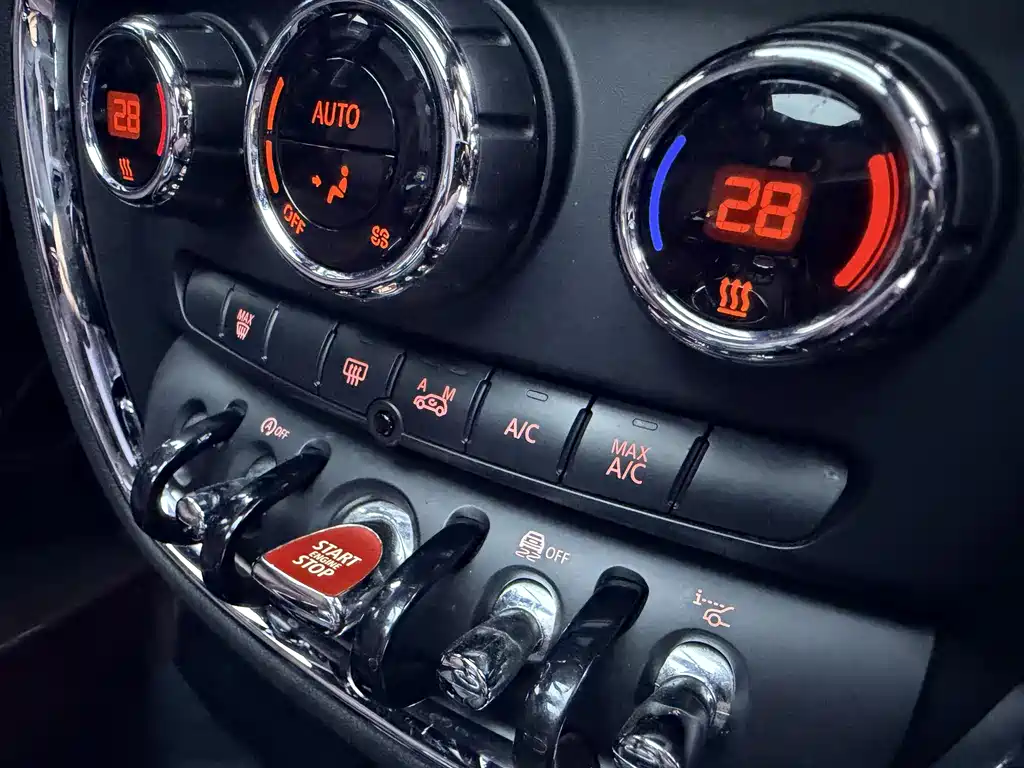 MINI Clubman 2016 — фото 15