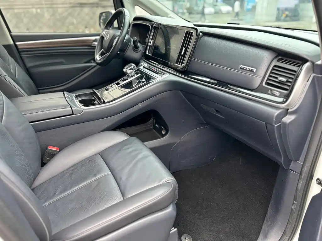 GAC Motor Trumpchi M8 2021 — фото 21