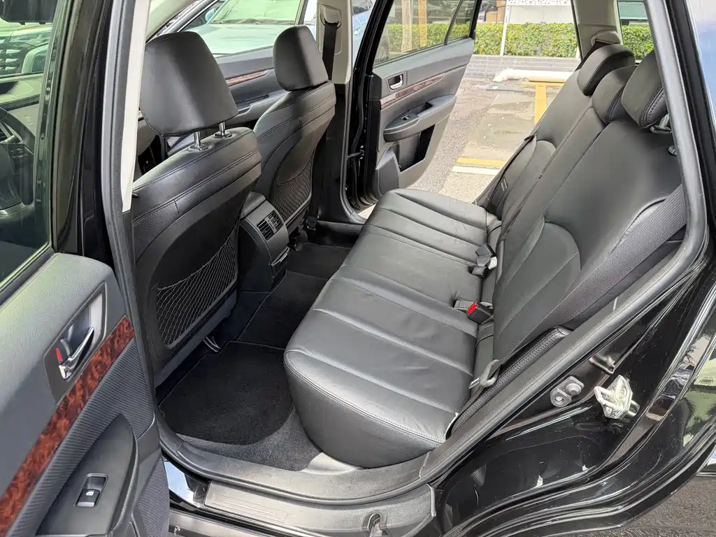 Subaru Outback 2013 — фото 17