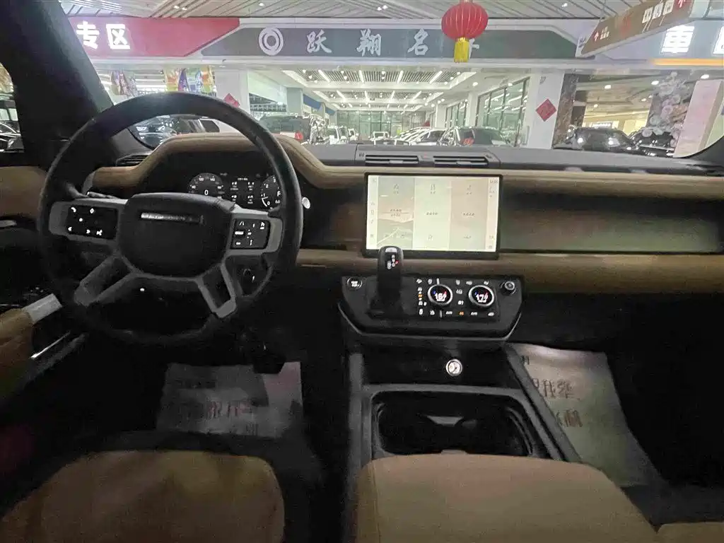 Land Rover Defender 2023 — фото 14