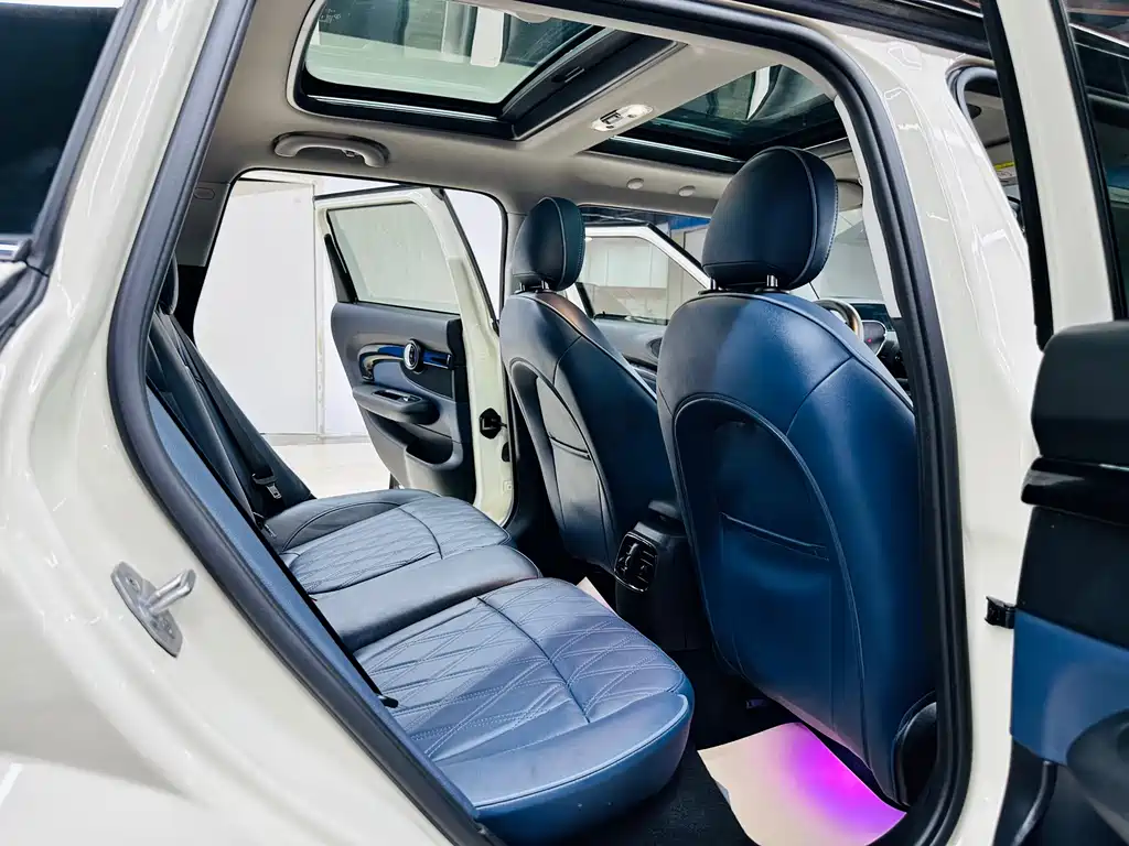 MINI Clubman 2021 — фото 16