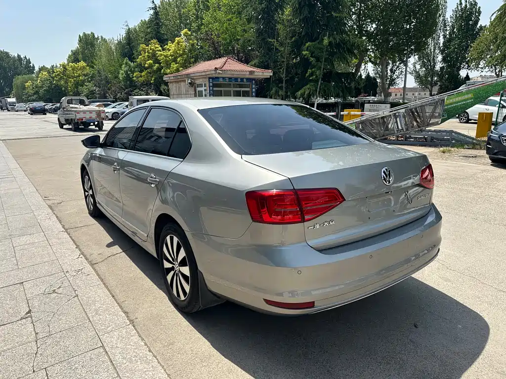 Volkswagen Sagitar 2019
