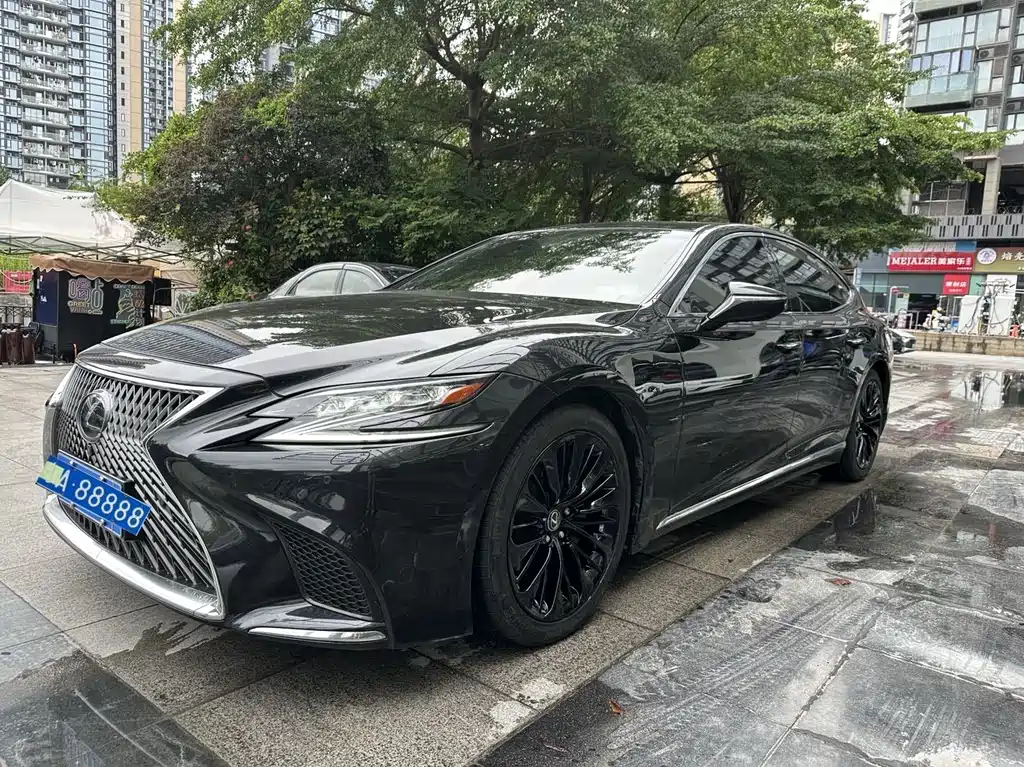 Lexus LS 2019