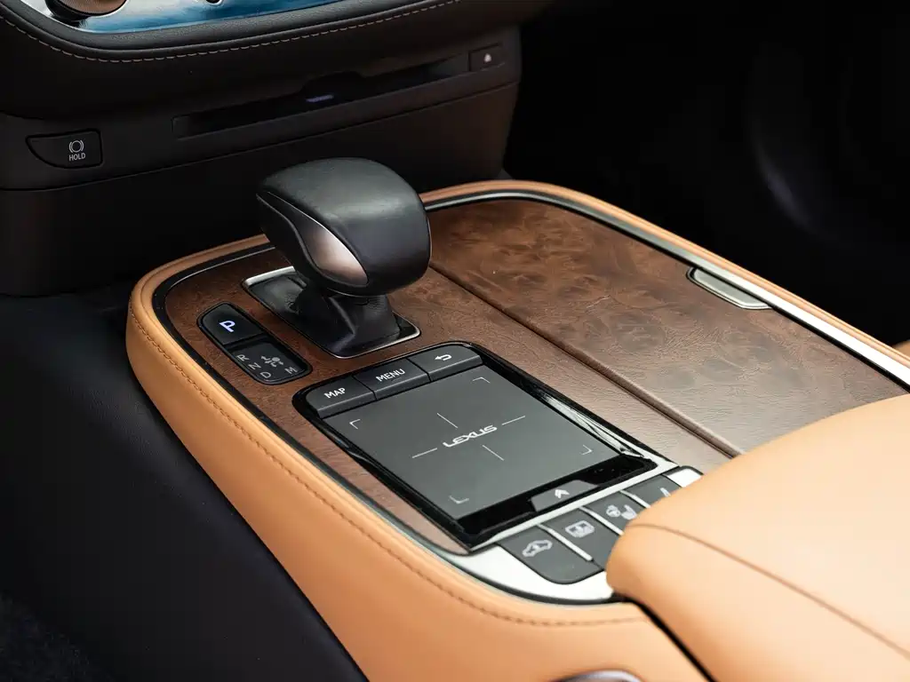 Lexus LS 2021 — фото 15