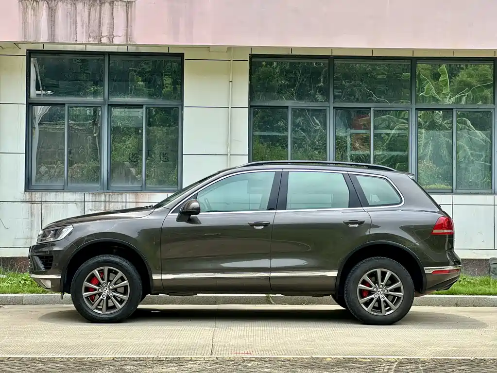 Volkswagen Touareg 2017 — фото 4