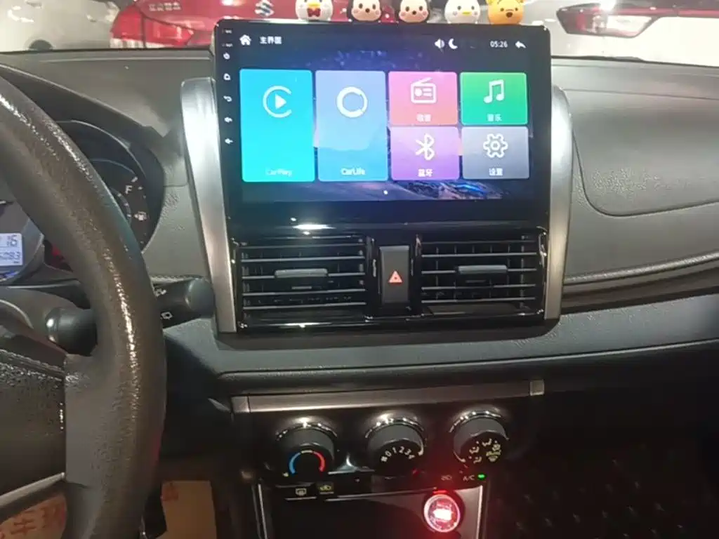 Toyota Yaris L 2014 — фото 13