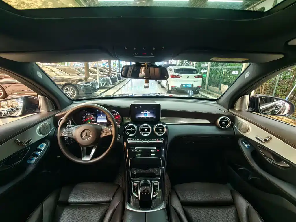 Mercedes-Benz GLC 2019 — фото 18