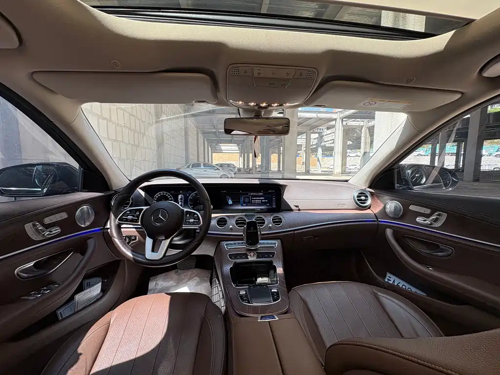 Mercedes-Benz E-Class 2019 — фото 10