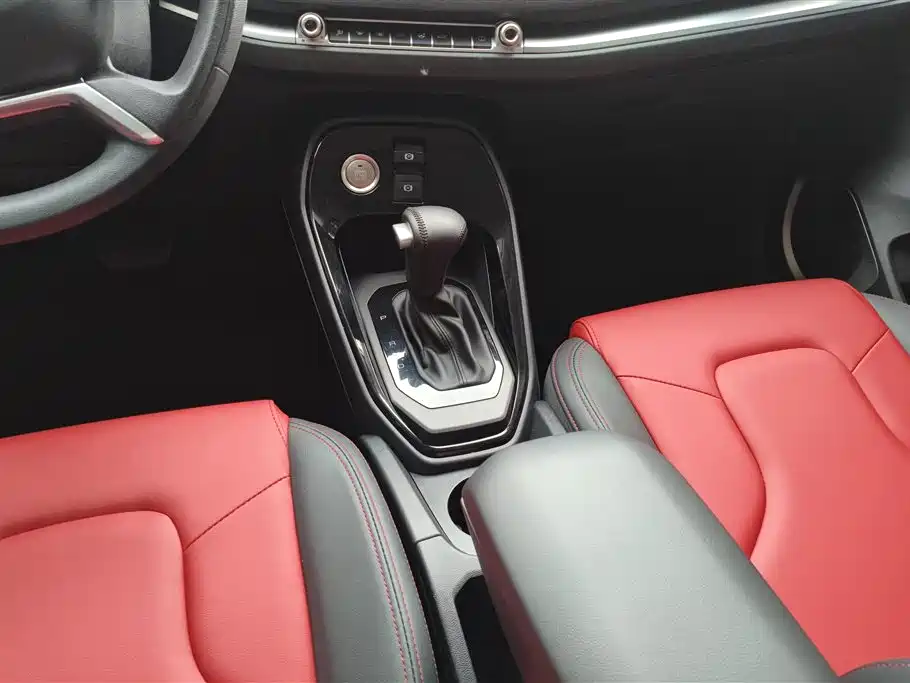 Haval H2s 2019 — фото 16