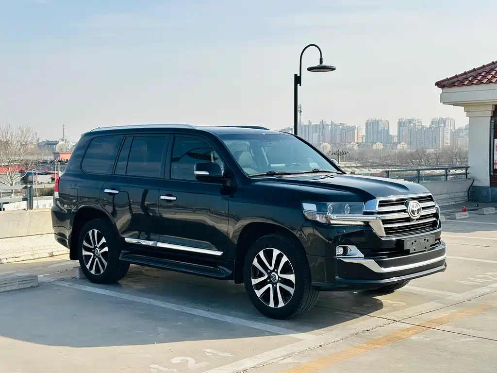 Toyota Land Cruiser 2020 — фото 3