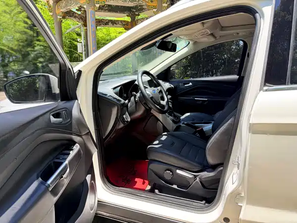 Ford Kuga 2015