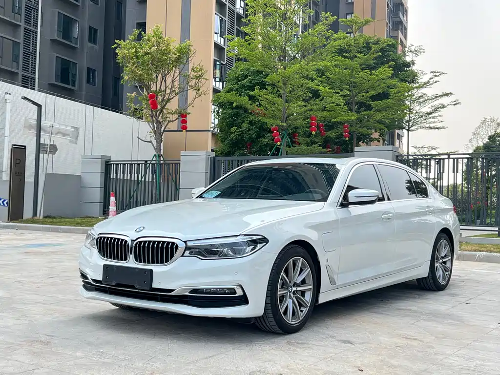 BMW 5 Series New Energy 2018 — фото 1