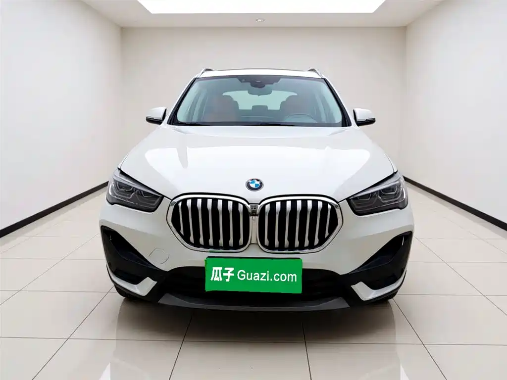 BMW X1 2022 — фото 2