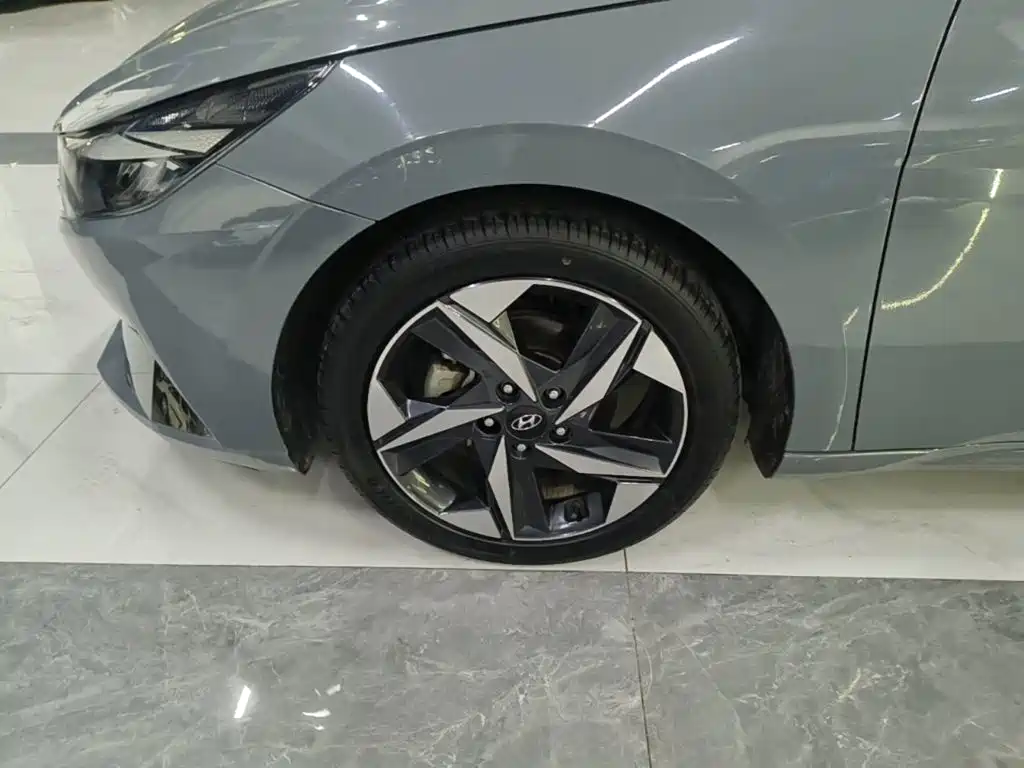Hyundai Elantra 2022 — фото 23