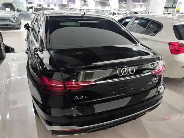Audi A4L 2021
