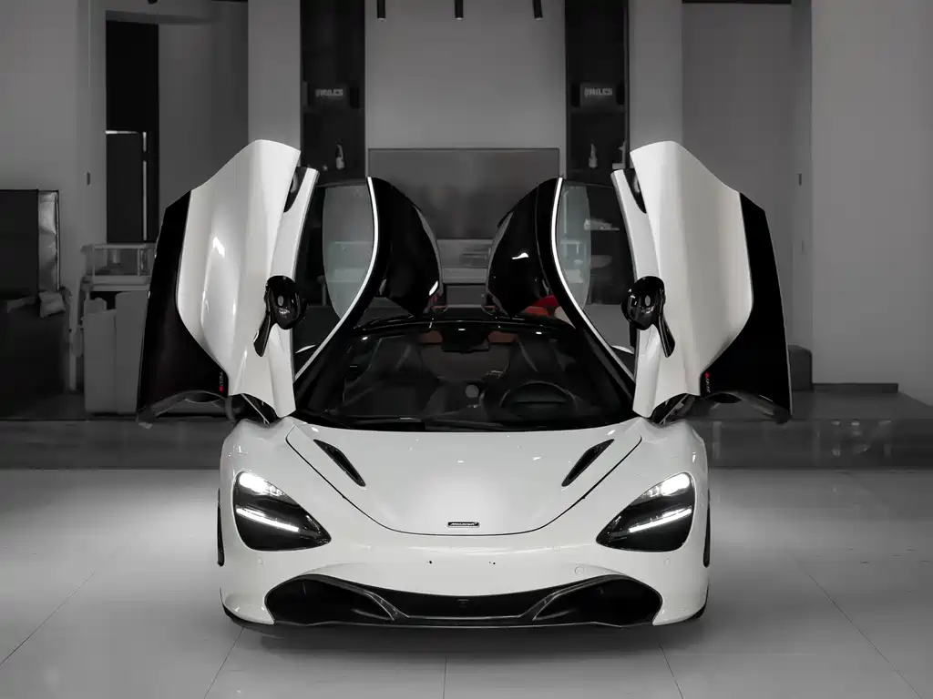McLaren 720S 2019 — фото 2