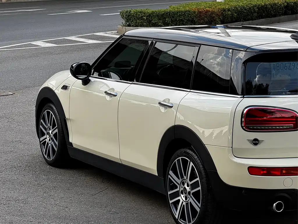 MINI Clubman 2021 — фото 13