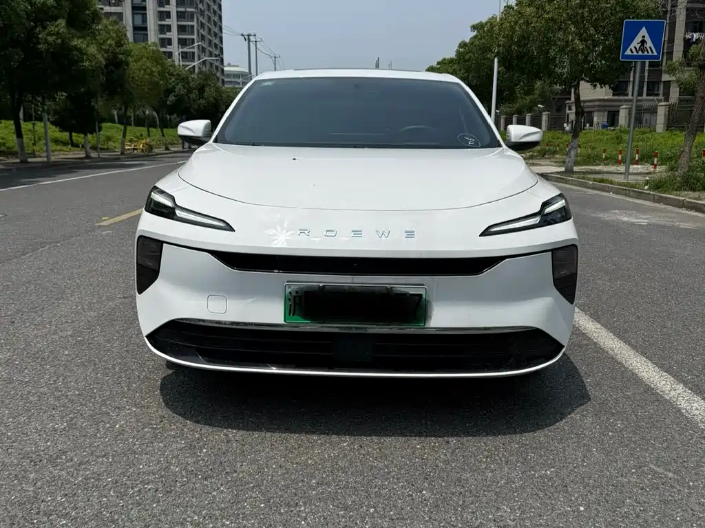 Roewe D6 2025