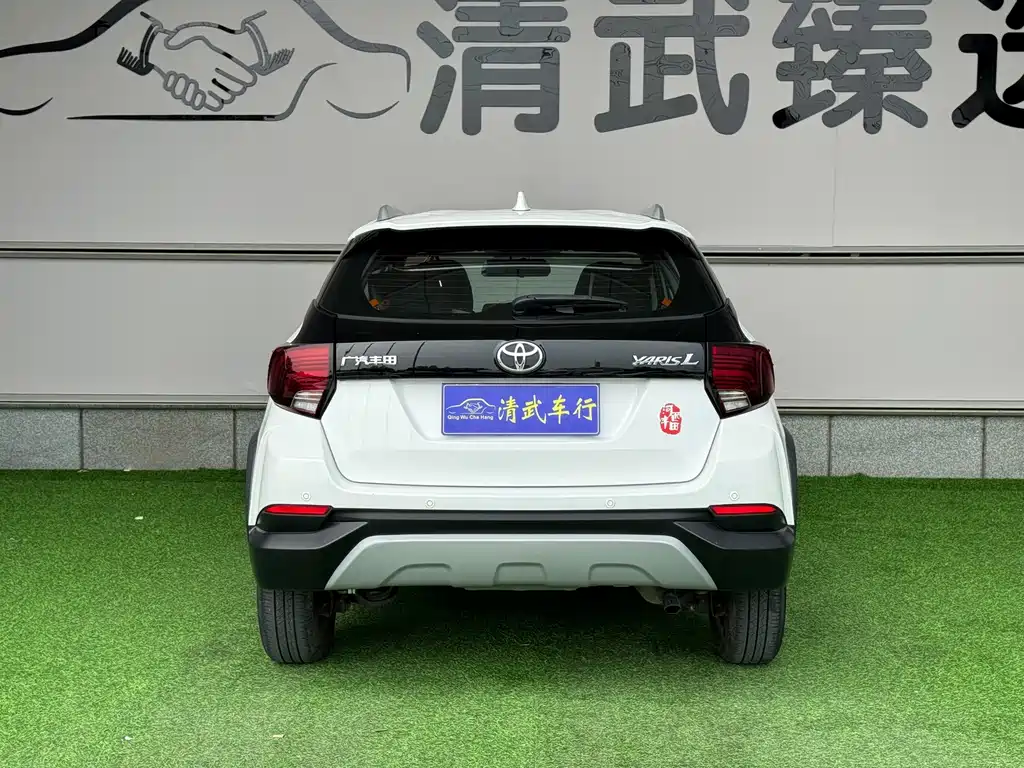 Toyota Yaris L 2020 — фото 11