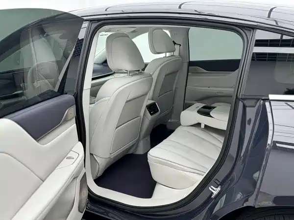 Buick Zhijing L7 2025