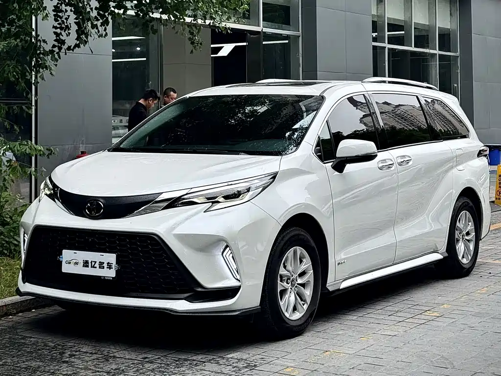 Toyota Granvia 2024