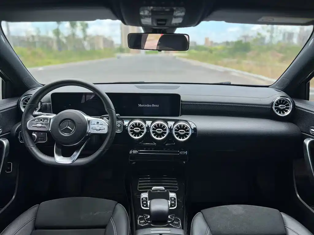 Mercedes-Benz A-Class 2020 — фото 8