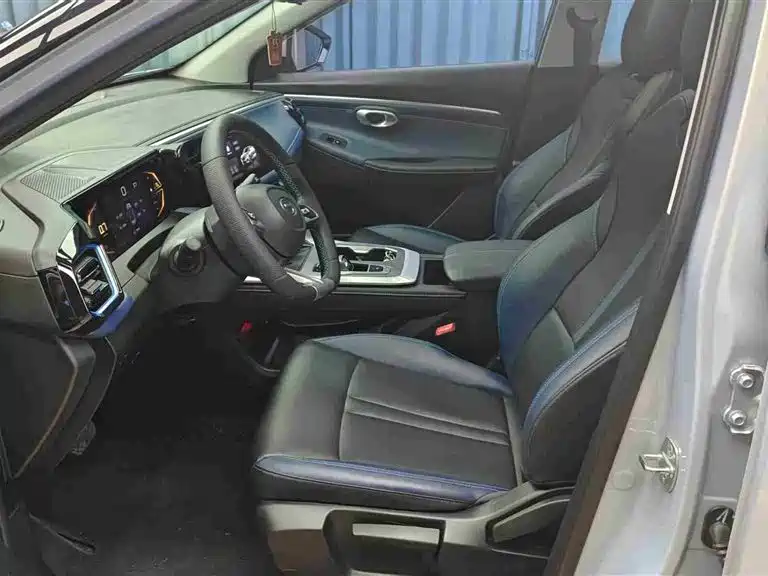 GAC Motor Trumpchi GS3 2025 — фото 6