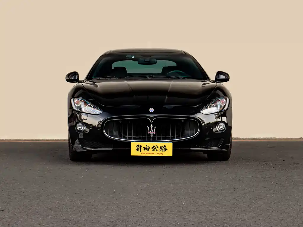 Maserati Granturismo 2018 — фото 2