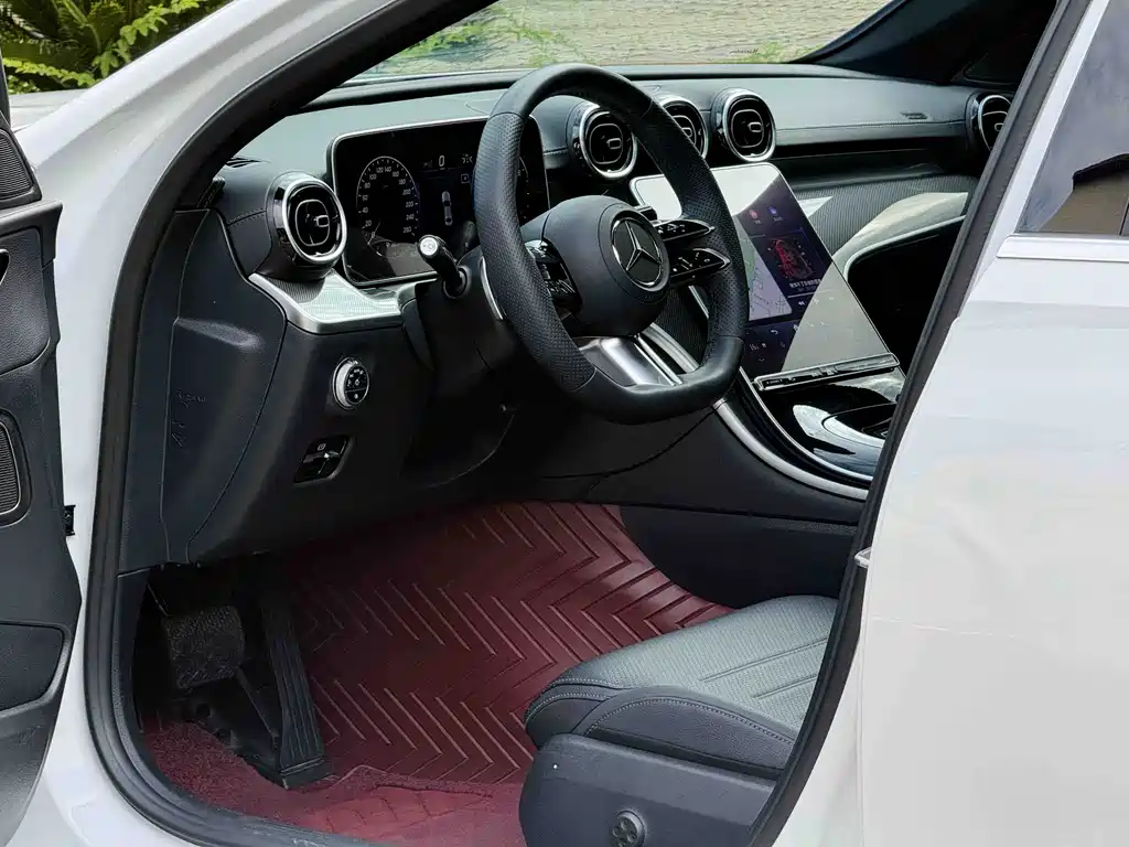 Mercedes-Benz C-Class 2023