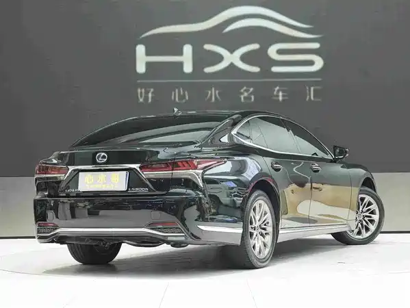 Lexus LS 2019
