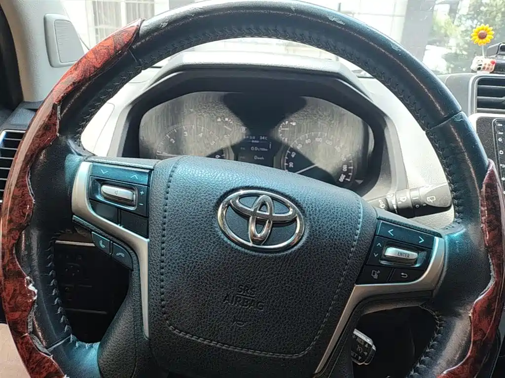 Toyota Prado 2020 — фото 11
