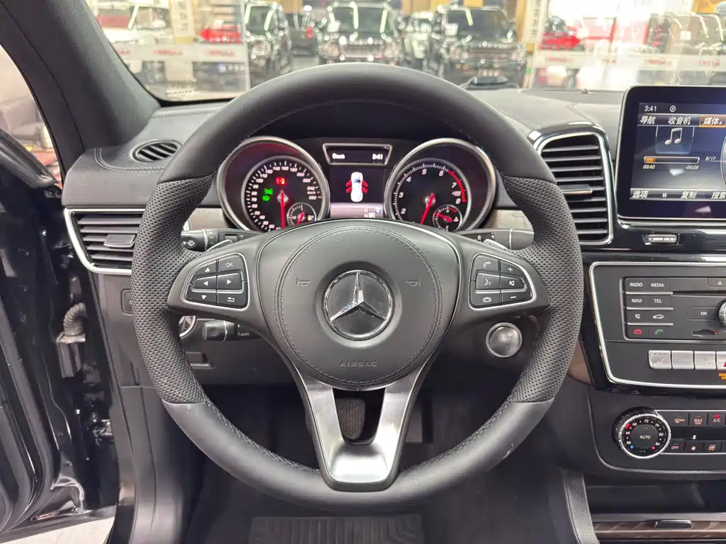 Mercedes-Benz GLS 2017 — фото 5