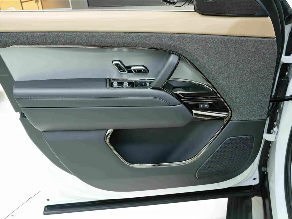 Land Rover Range Rover Sport 2024 — фото 15