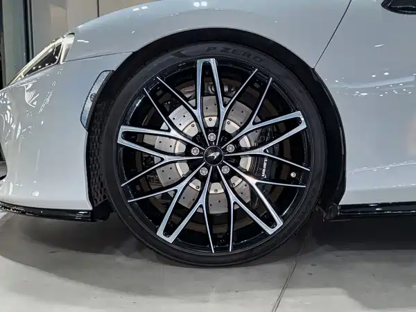 McLaren GT 2023