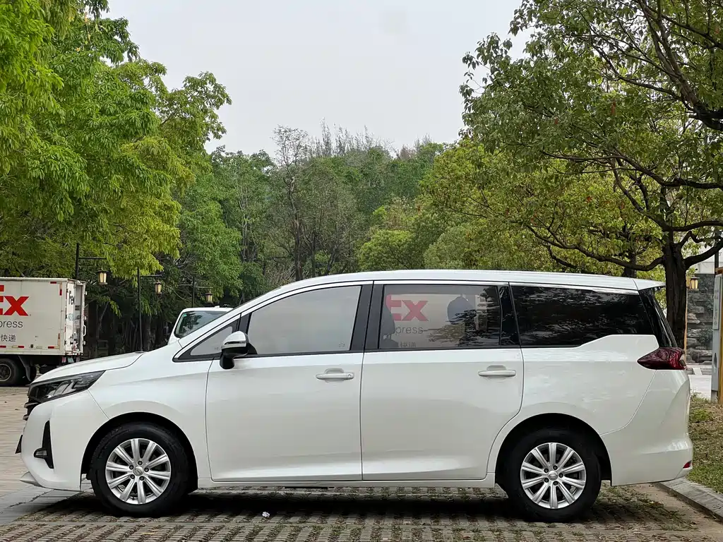 GAC Motor Trumpchi M6 2020 — фото 4