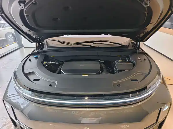 Li Auto L7 2025