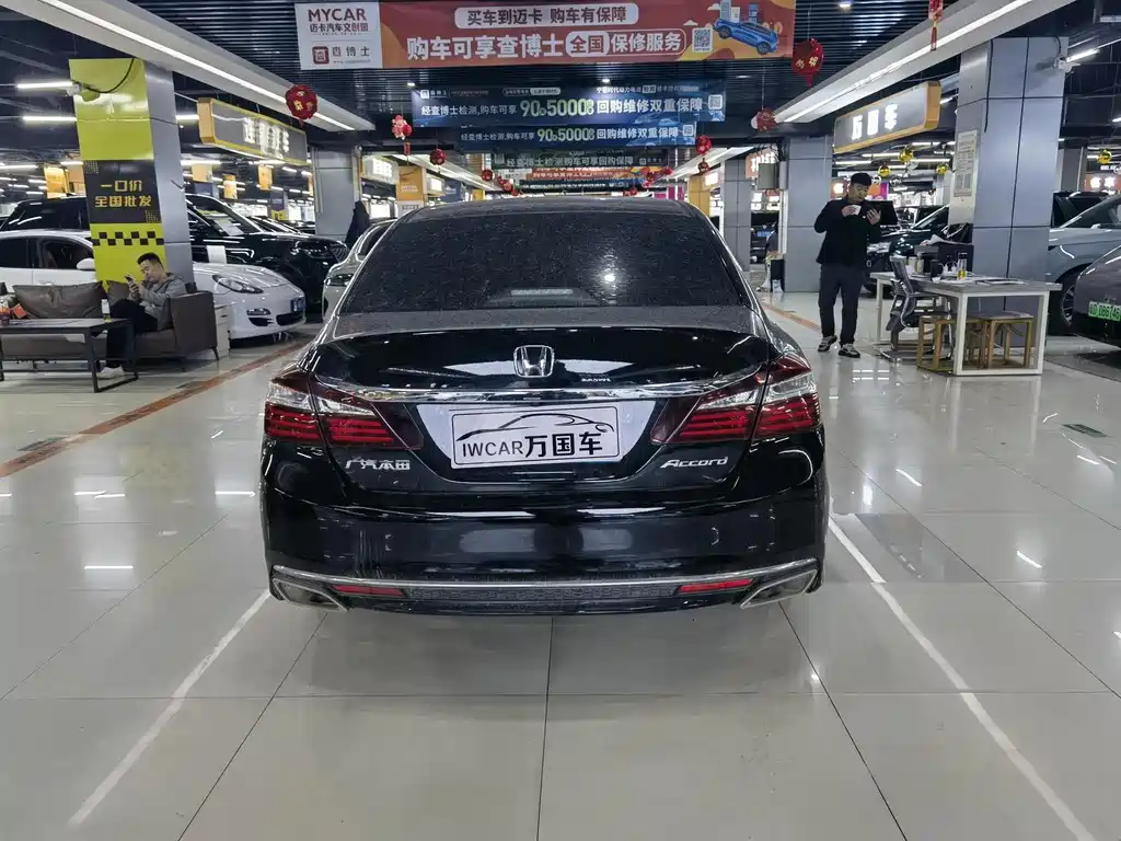 Honda Accord 2017 — фото 8