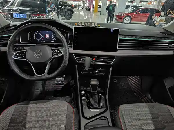Volkswagen Tiguan L Plug-In Hybrid 2022