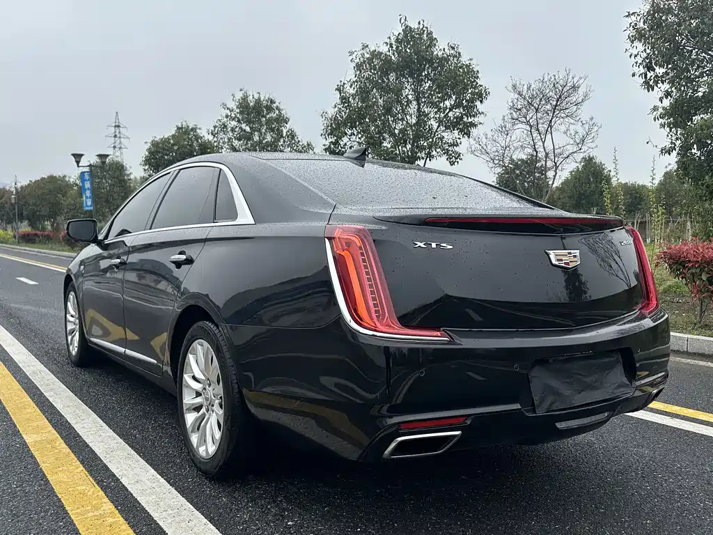 Cadillac XTS 2019 — фото 9