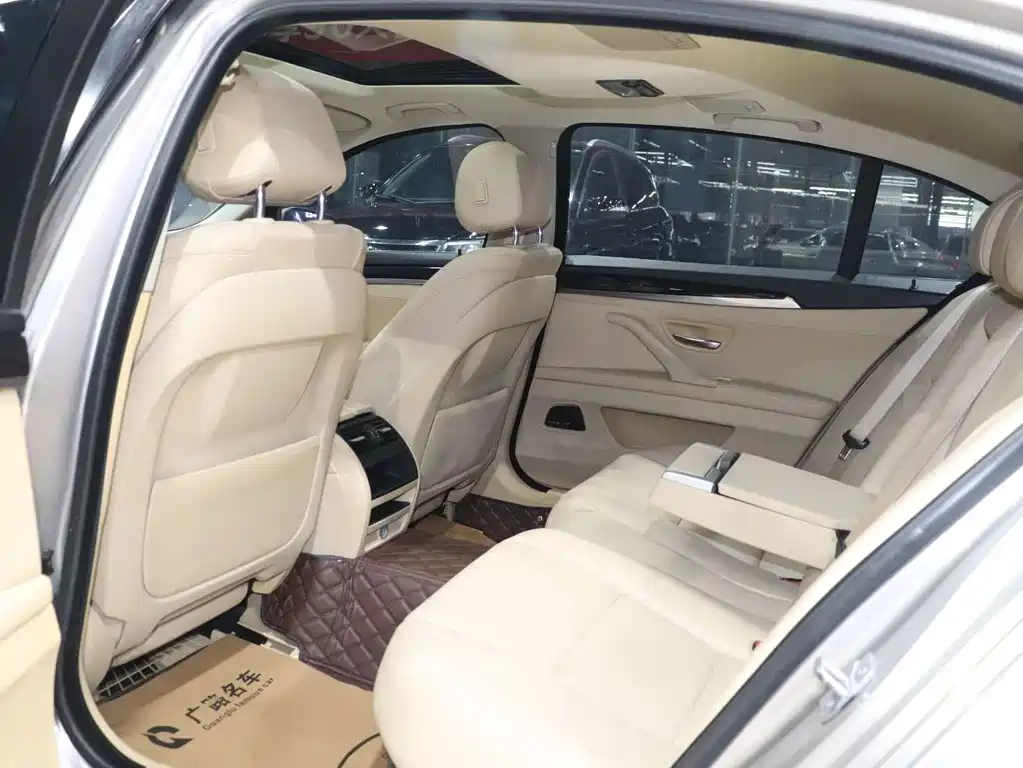 BMW 5 Series 2014 — фото 12