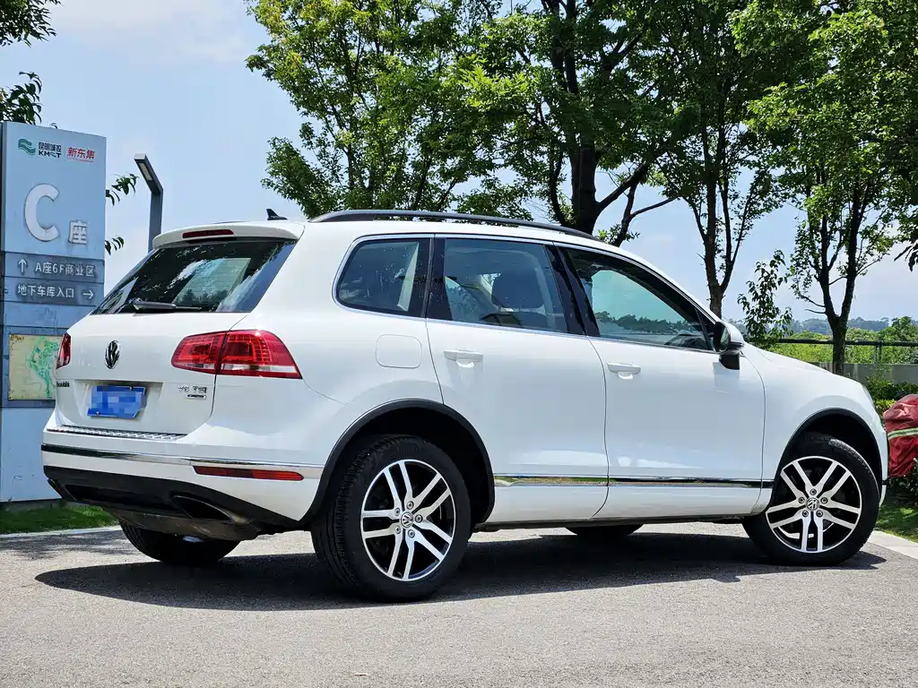 Volkswagen Touareg 2016 — фото 9