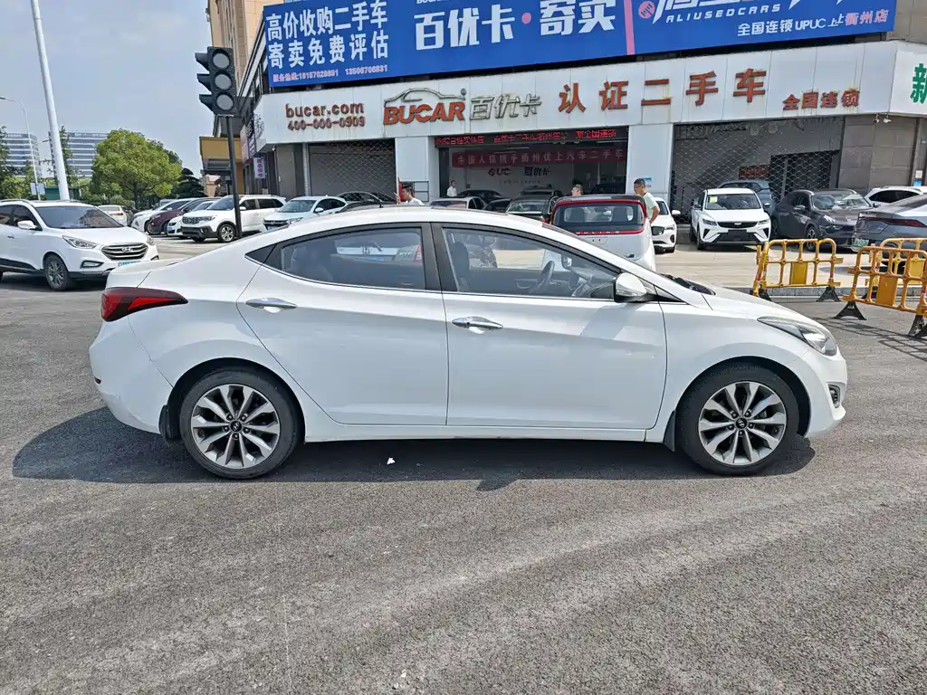Hyundai Elantra Langdong 2016 — фото 3