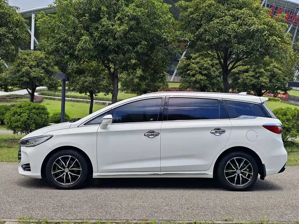 BYD Song MAX 2018 — фото 6