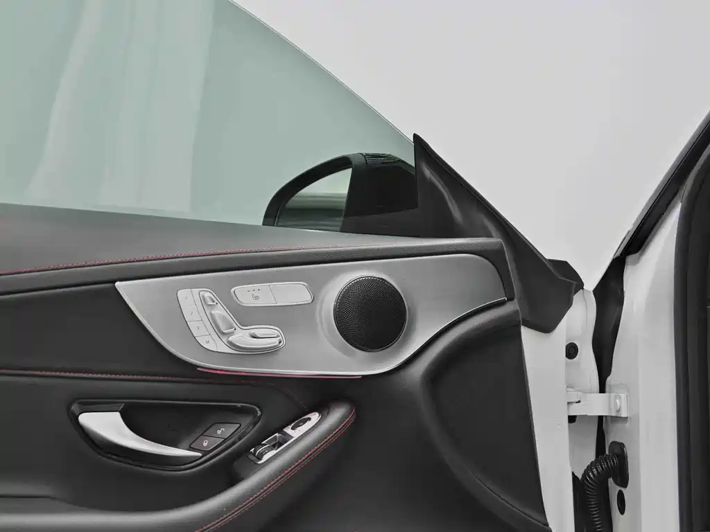 Mercedes-Benz C-Class 2023 — фото 18
