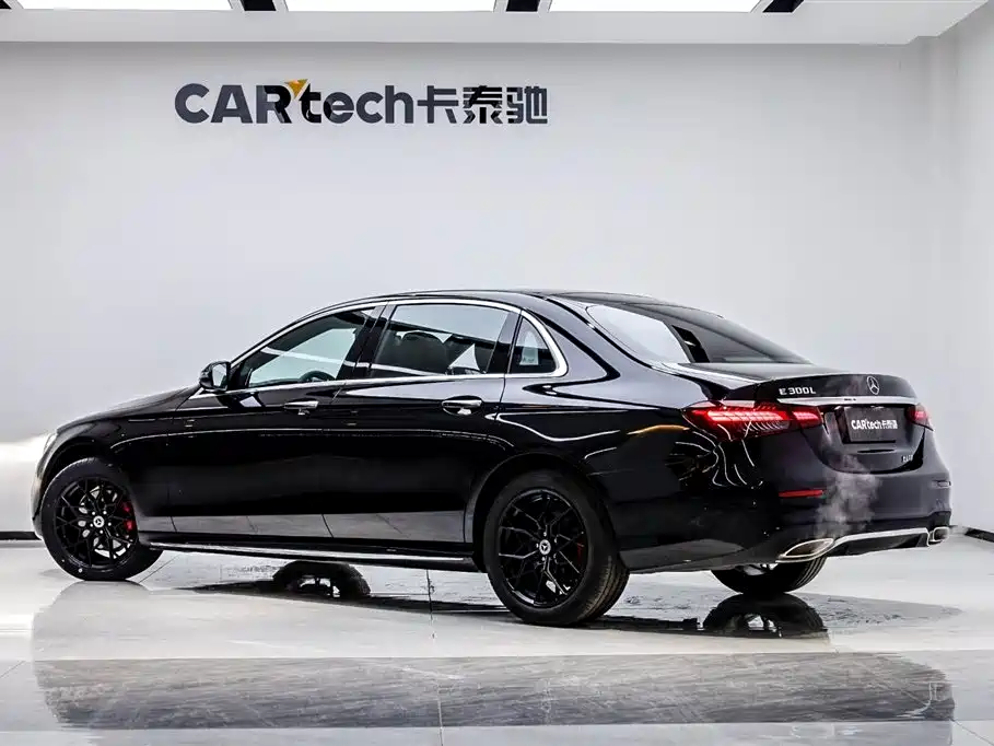 Mercedes-Benz E-Class 2023
