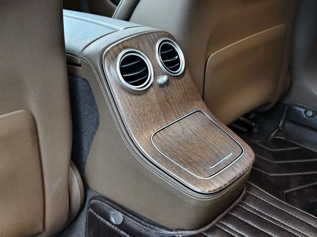 Mercedes-Benz E-Class 2021 — фото 14