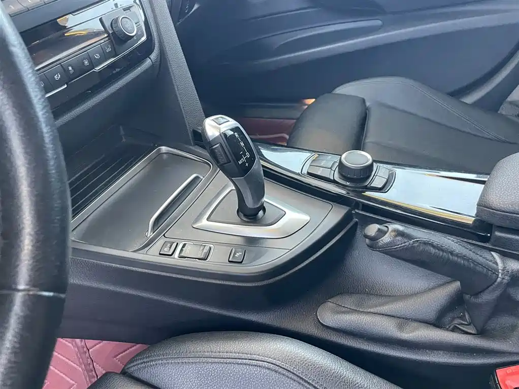 BMW 3 Series GT 2018 — фото 10